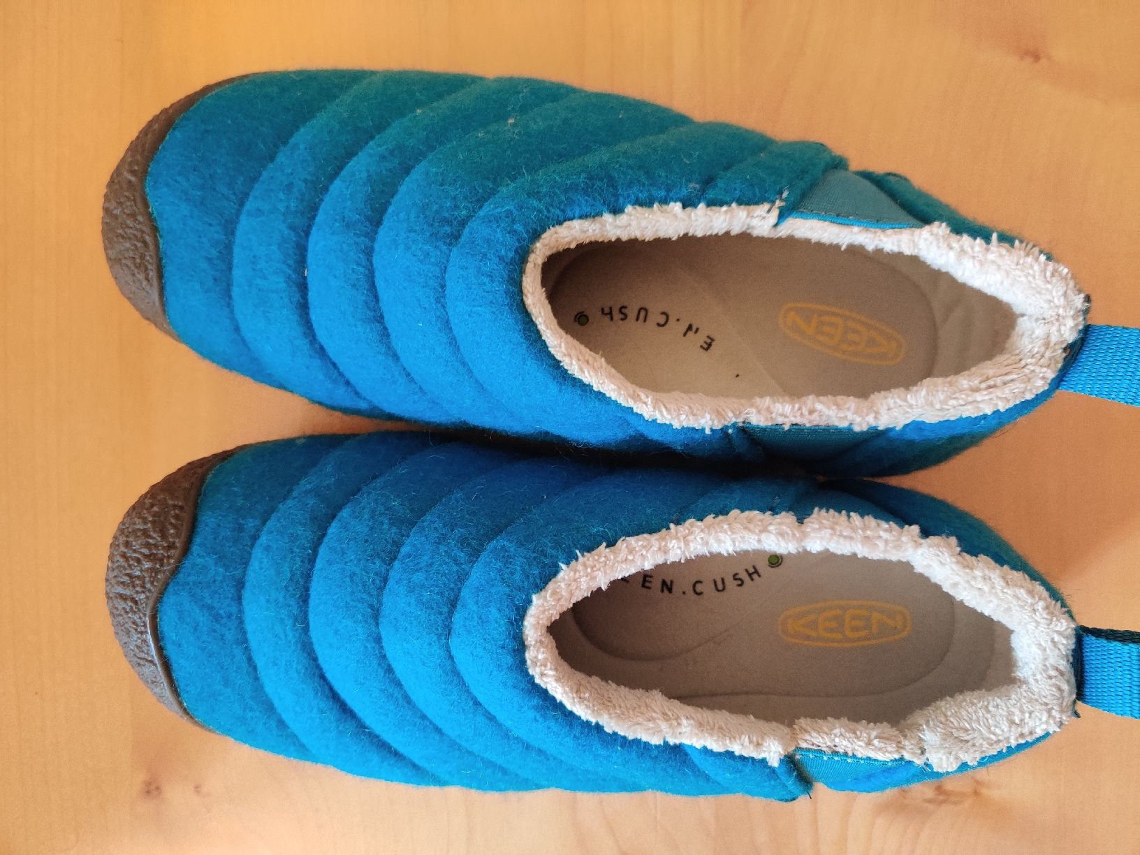Keen Scarpe da uomo: Keen hausschuhe. Warm stabil. Gr 36 – Nuovo (secondo la descrizione) da Degersheim venduto da HariOm 1