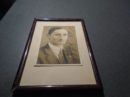 Foto im Rahmen, altes Foto, Junger Mann