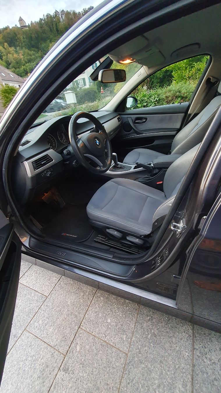 BMW Automobili: BMW 325 XI Touring ab MFK – Usato da Stein am Rhein venduto da bali68 8