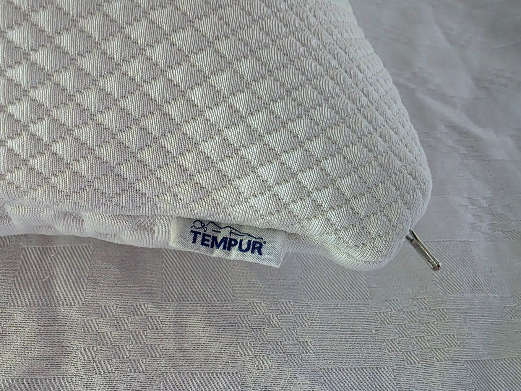 Tempur Cuscini: TEMPUR Comfort Pillow – Usato da Oberdorf SO venduto da julian027 3