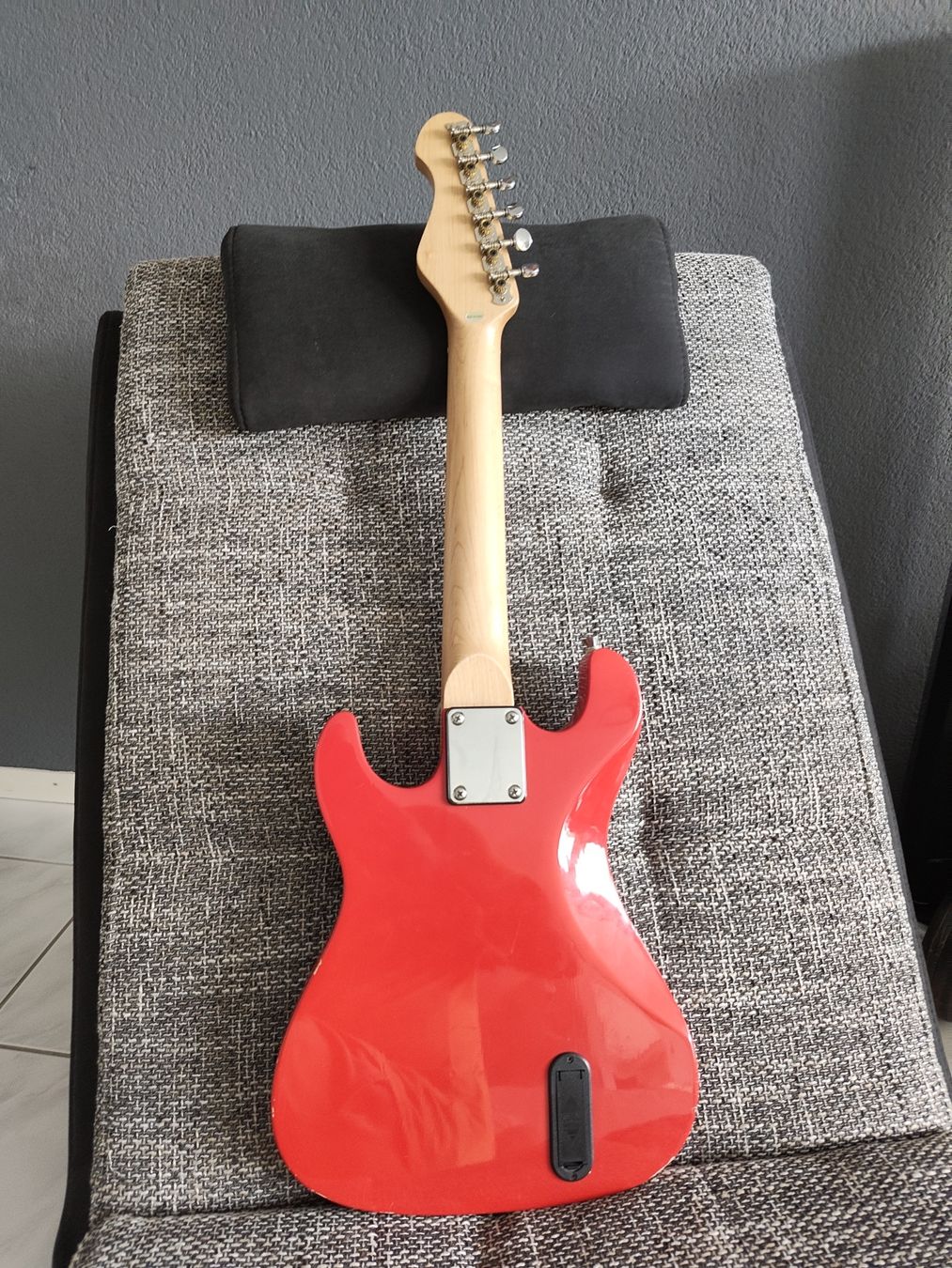 Musikinstrumente: E-Gitarre Spongebob Schwammkopf Design – Gebraucht aus Root von hei_v8g2 1