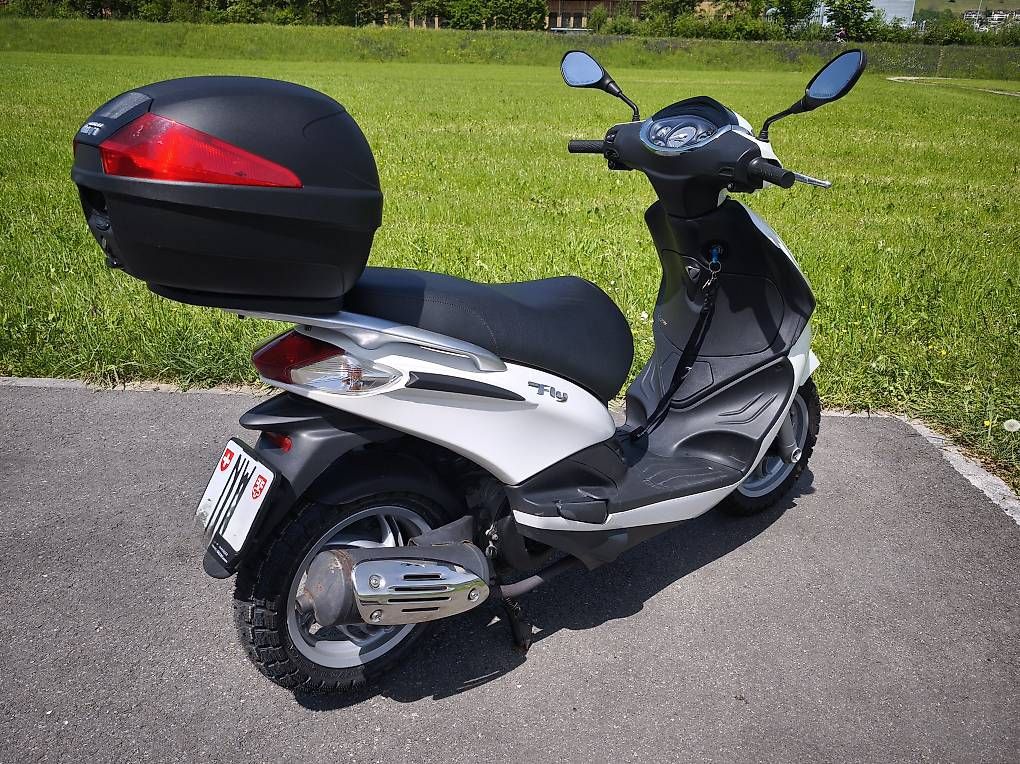Piaggio Scooter: Piaggio Fly 125 ab Service und MFK – Usato da Kehrsiten venduto da Barmar8 2