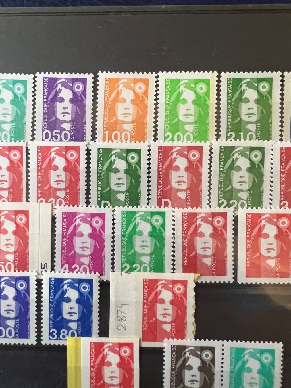 Tutti i francobolli: 41 Mariannes de Briat Neufs** – Nuovo e nell'imballaggio originale da Lausanne venduto da ffhoud 2