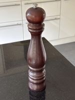 grosse vintage Pfeffermühle Holz Peugeot 30 cm