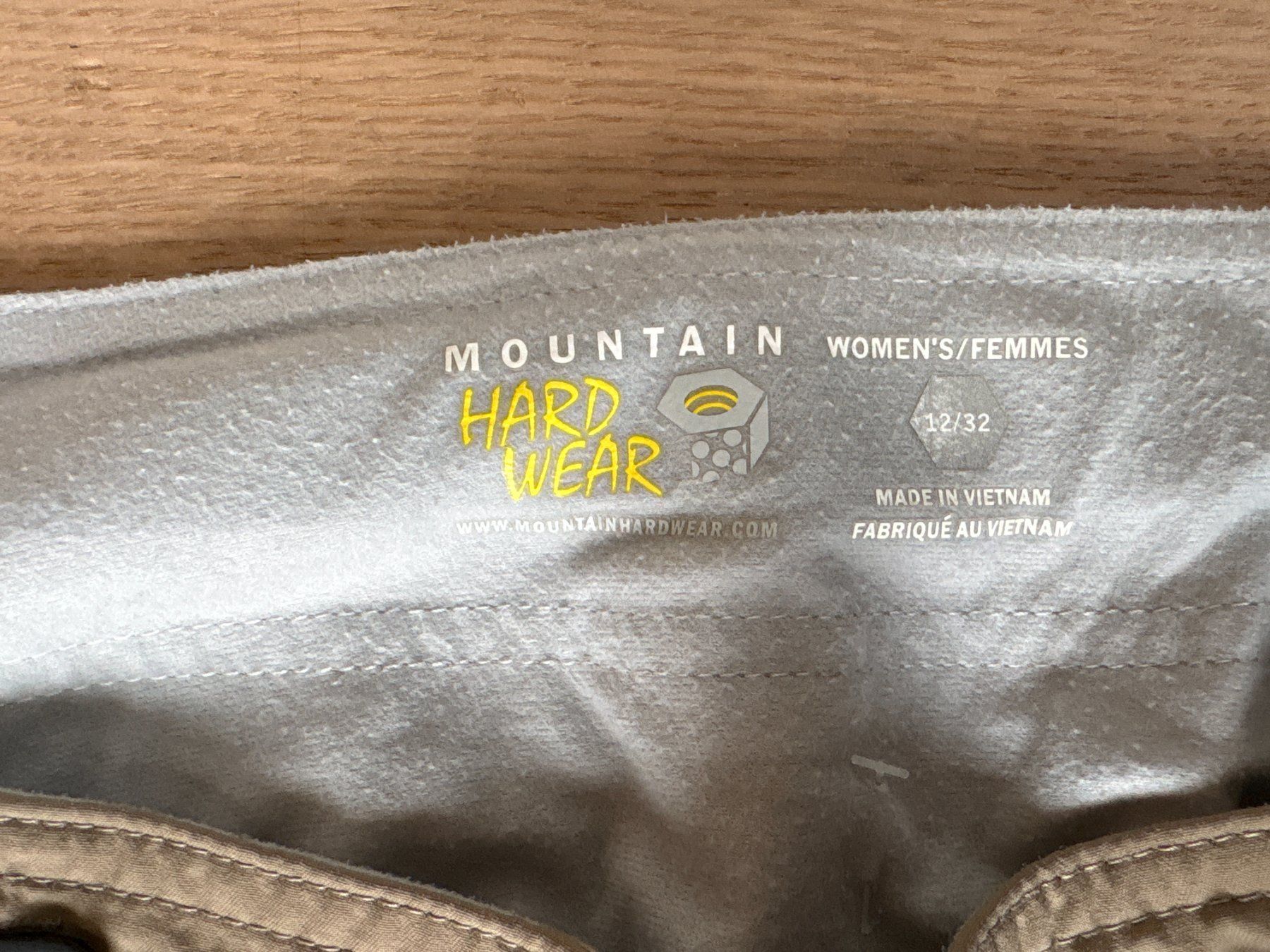 Mountain Hardwear Pantaloni: Mountain Hardwear leichte Wanderhose – Usato da Elgg venduto da Jo_Naj 4