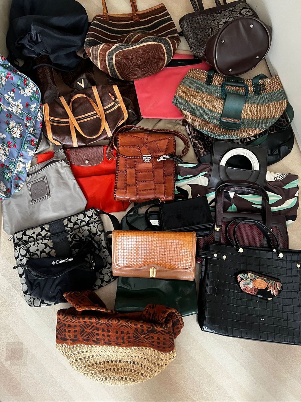 Longchamp Taschen: Taschen Konvolut Mix Marken Furla Longchamp etc – Defekt aus Winterthur von Dejv