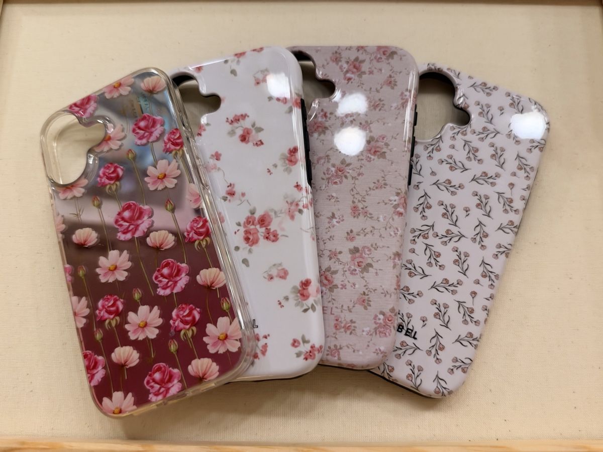 Coques & Protection écran: iphone 17 Hüllen Blumen muster Bundle – D'occasion à Chur par mel_gn2k