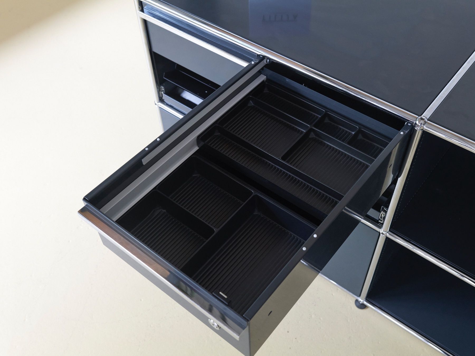 Kommoden: USM Druckermöbel in Anthrazitgrau, Sideboard – Gebraucht aus Meinisberg von atelier_TILIJA 2