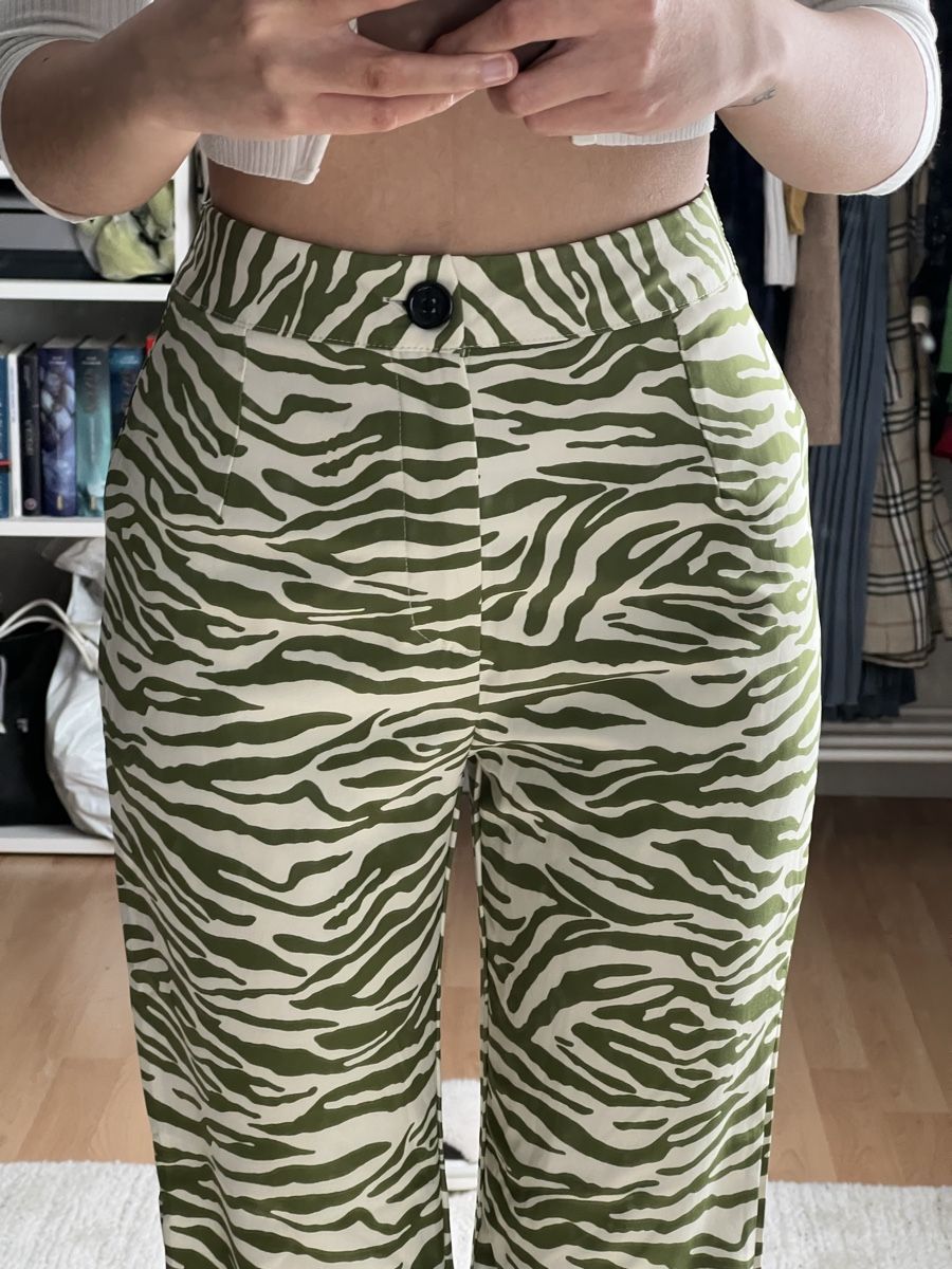Shein Hosen: Zebra Print Pants – Gebraucht aus St. Gallen von trxcy