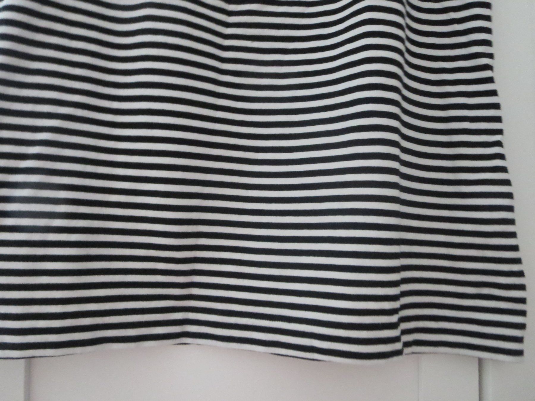 T-Shirts: 2 Ärmellose Damen Shirts /Gr. 42 – Gebraucht aus Wallisellen von Arvenstube 8