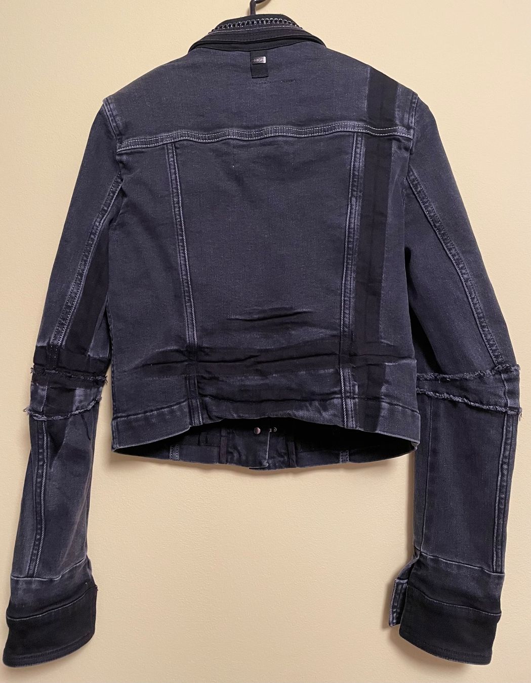 High Kleiderpakete: Ensemble en jeans de la marque High, taille 32-34 – Neu (gemäss Beschreibung) aus Vernayaz von Veron1 2
