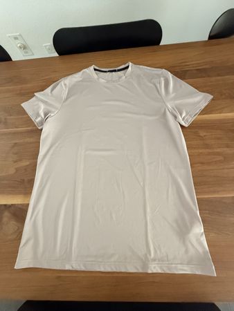 On Shirt NEU