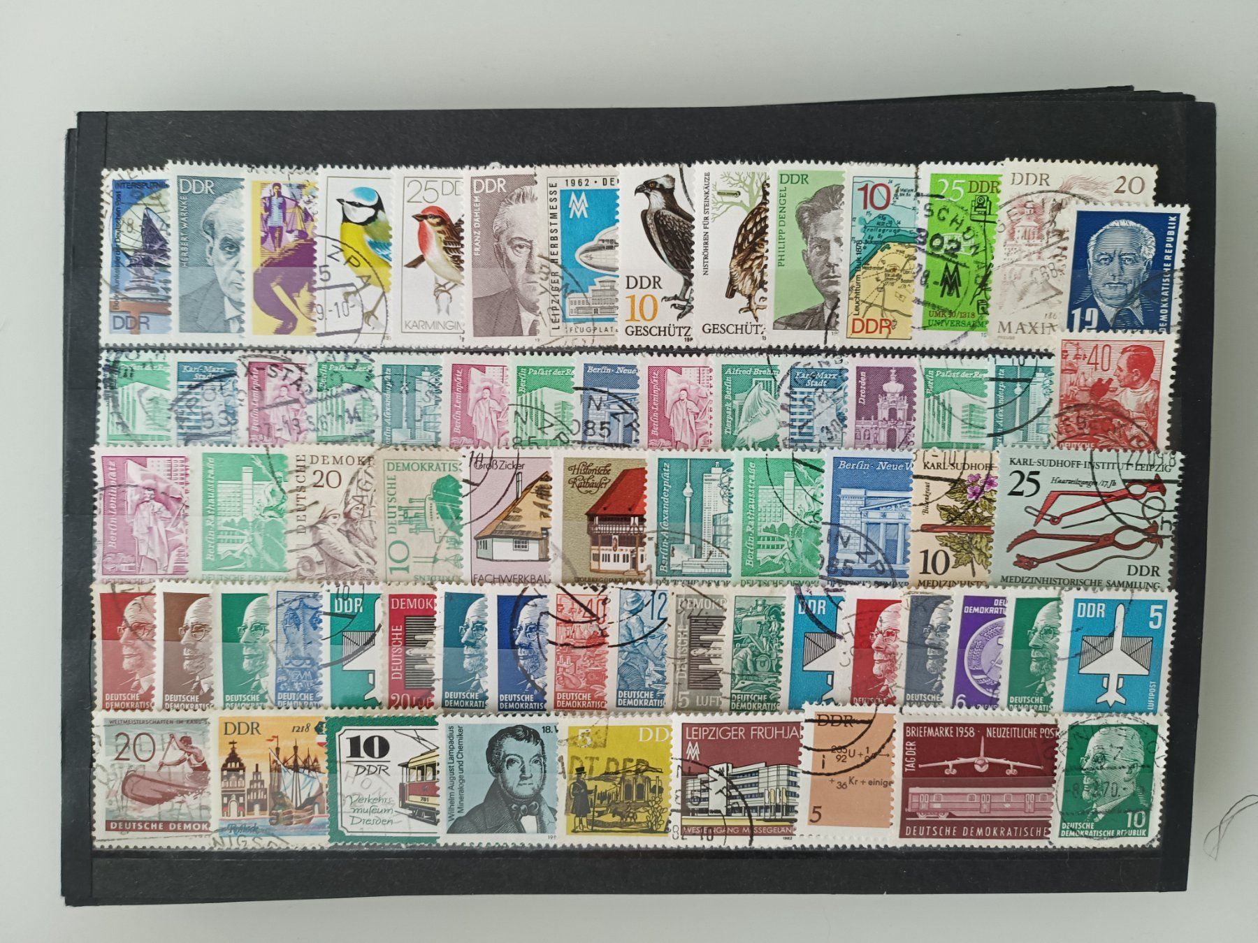 Tutti i francobolli: tolles DDR Lot gestempelt – Usato da Dübendorf venduto da goeggi79
