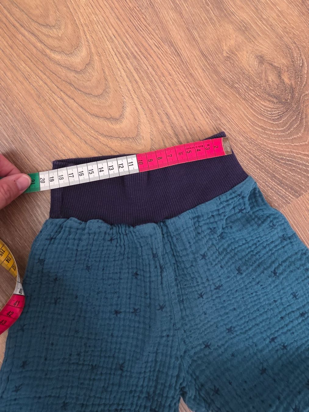 Pantaloni: Hose, Jogginghose, Stoffhose Gr. 98/104 – Usato da Nebikon venduto da Japostyle 3