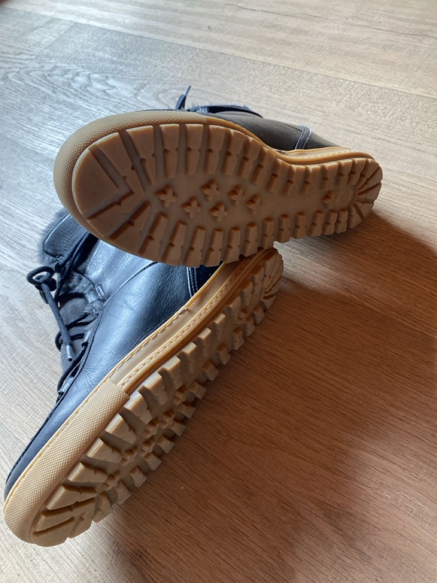 Sorel Scarpe da donna: Sorel Stiefel mit Keilabsatz Grösse 39 – Usato da Saanenmöser venduto da ballerinas 1