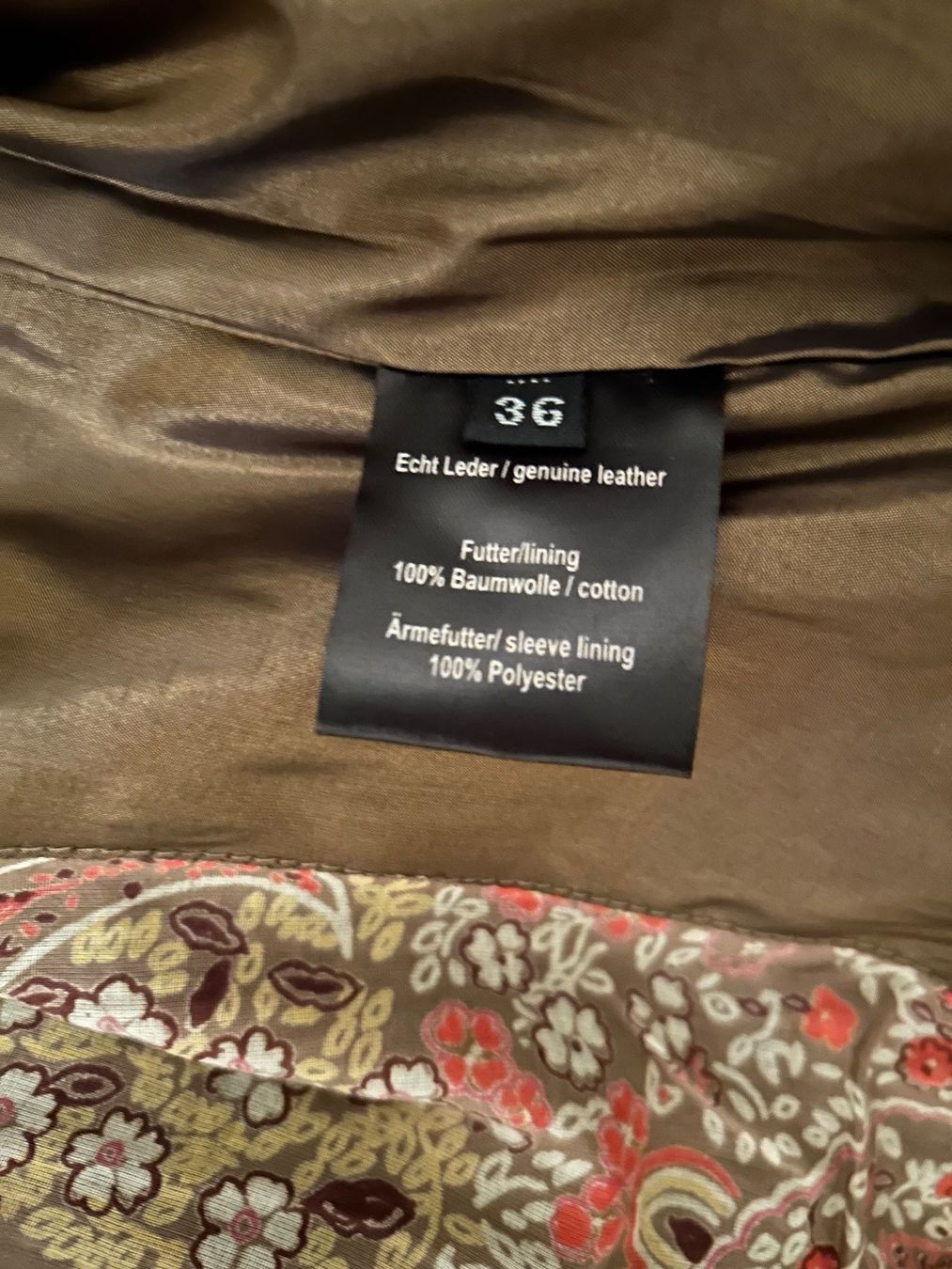 Jacken: Damen Lederjacke "Paisley Park" – Neu (gemäss Beschreibung) aus Visp von I.G.-1909- 1