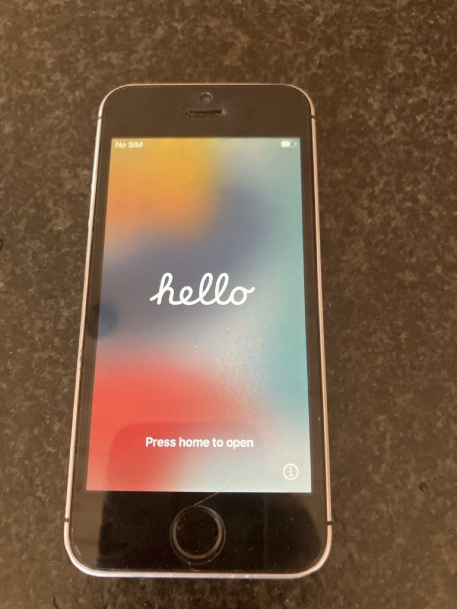 Apple Portables: iPhone SE 2016 – D'occasion à Heimiswil par retowidmer 1