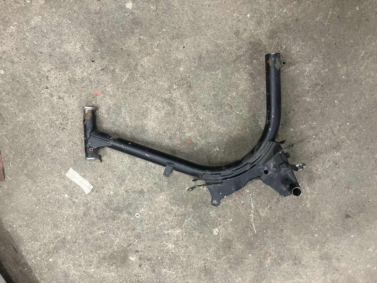 Cyclomoteurs: Sachs 622 Rahmen  defekt  – Défectueux à Baar par Butterfly046