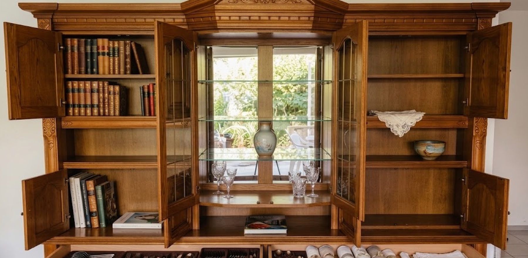 Vitrines: Meuble – D'occasion à Bienne par Daniel_Schader