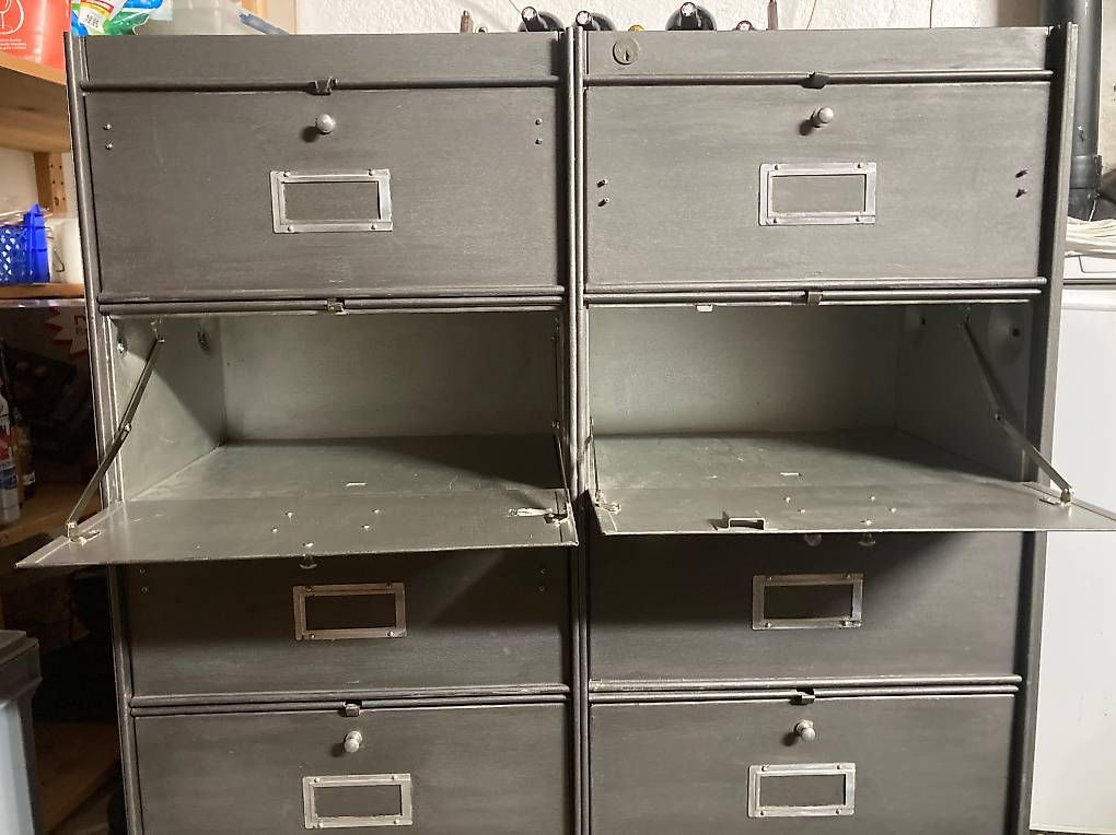 Schränke: Commode/armoire style industriel – Gebraucht aus Crissier von mar_rwq8 1