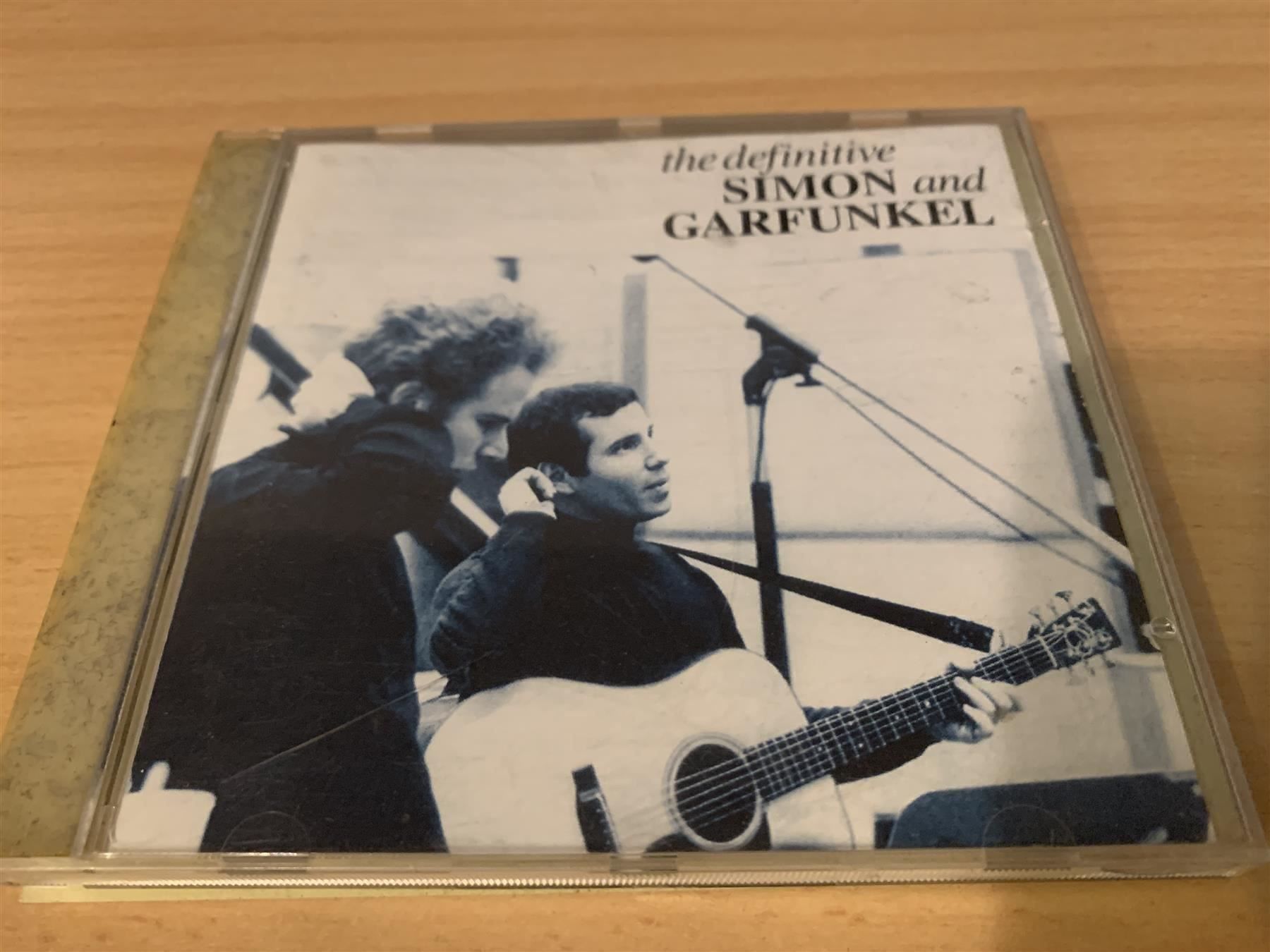CD: Simon & Garfunkel – The Definitive Simon & Garfunkel – Usato da Rikon im Tösstal venduto da Alpenmutz