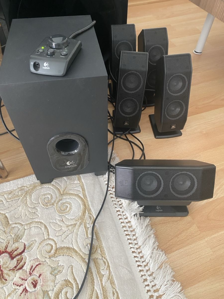 Logitech Lautsprecher: Logitech Surround Sound Lautsprecher gebrauchter Zustand – Gebraucht aus ittigen von Ada3292