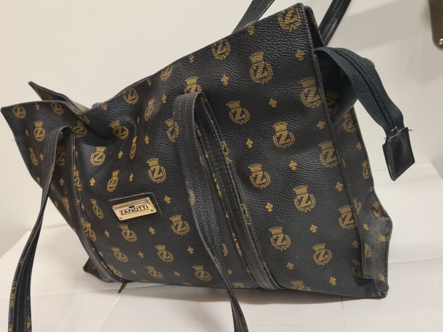 Zanotti Borse da donna: Handtasche Zanotti,  38x29 cm – Usato da Amriswil venduto da used2use