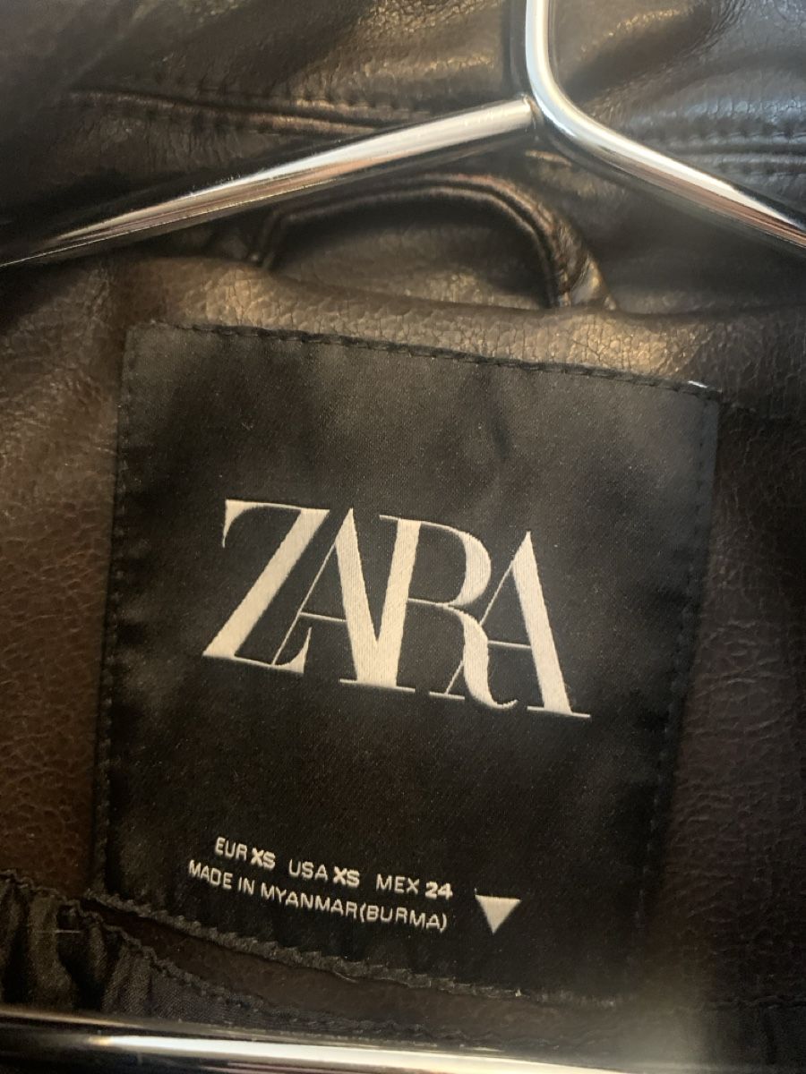Zara Giacche: Zara Kunstlederjacke, Grösse XS, eher oversize. Top Zustand. – Usato da Wängi venduto da JALE04 1