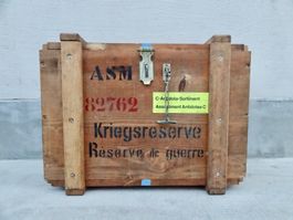 KRIEGSRESERVE Originale Schweizer Armee Kiste Holz Rarität!