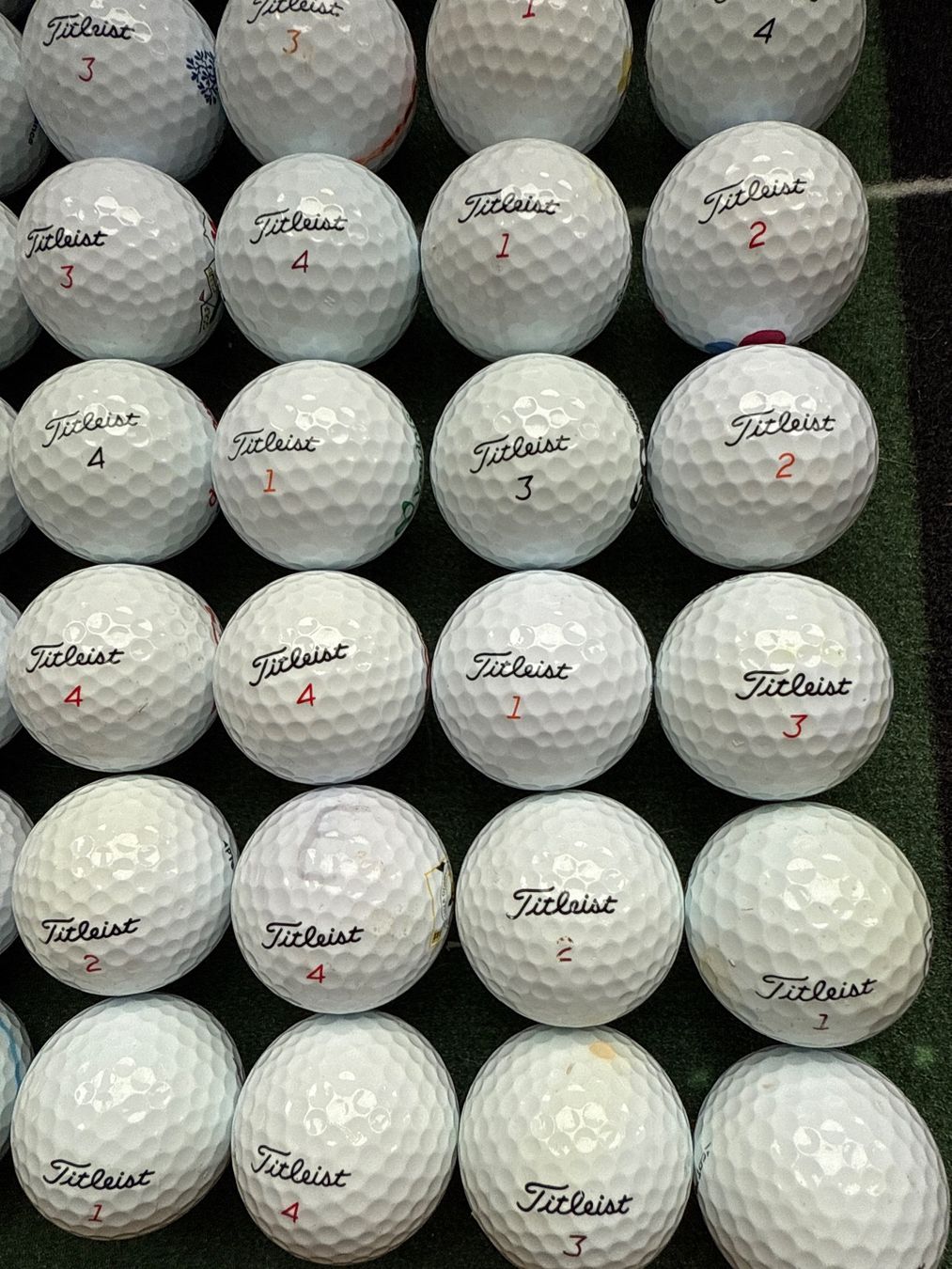 Titleist Bälle: 55 div. Golfbälle Titleist guter Zustand – Gebraucht aus Münchenbuchsee von Mantik 3