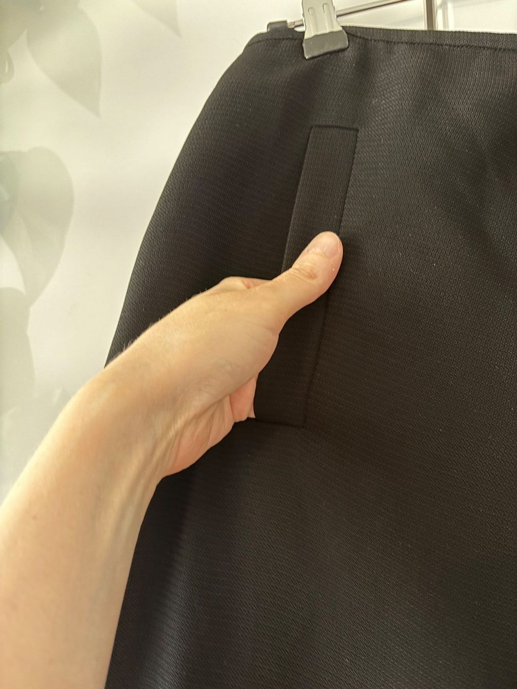 Hosen: BERENIK Schwarze Hose mit Seitenschlitzen – Gebraucht aus Zürich von missmodernage 5