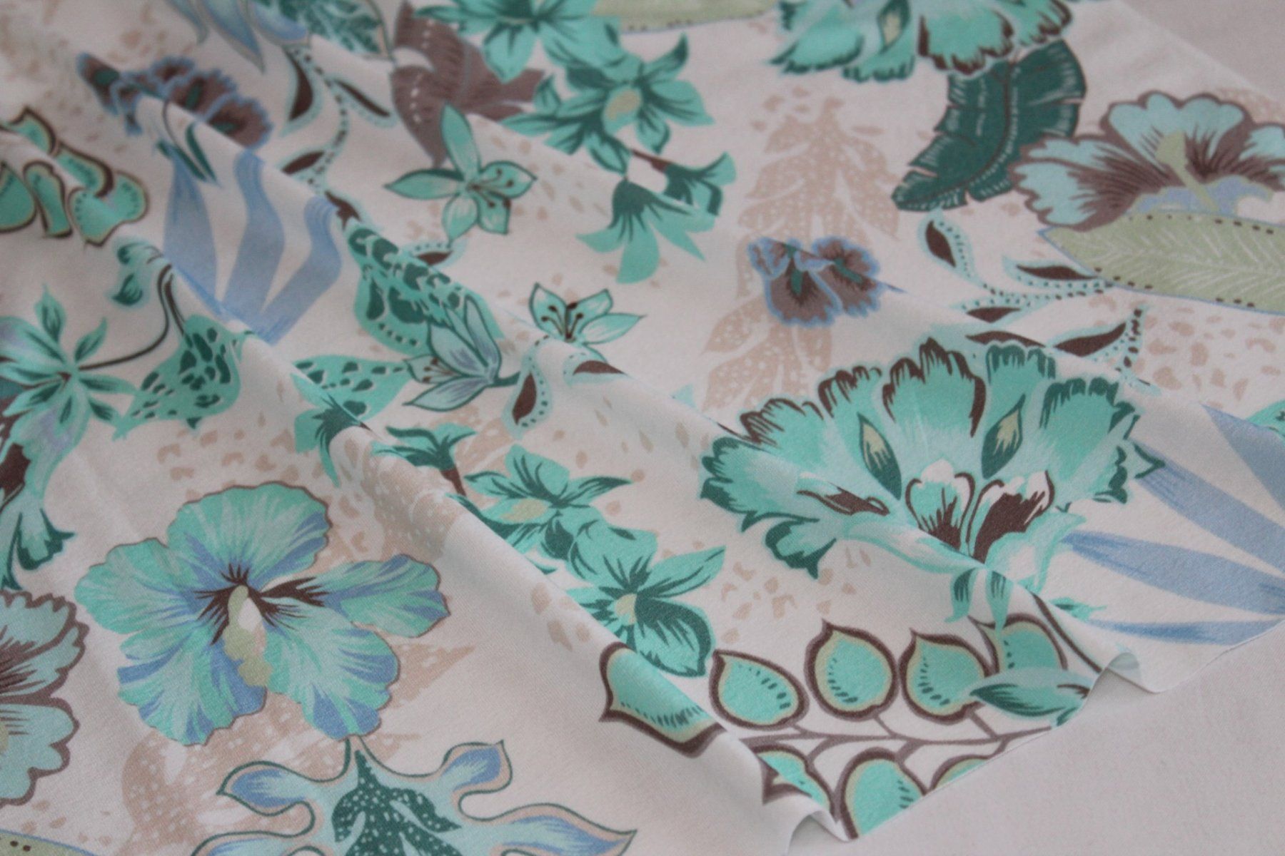 Stoffe: Stoff Viscosejersey creme/Blumen – Neu (gemäss Beschreibung) aus Obfelden von solomon111