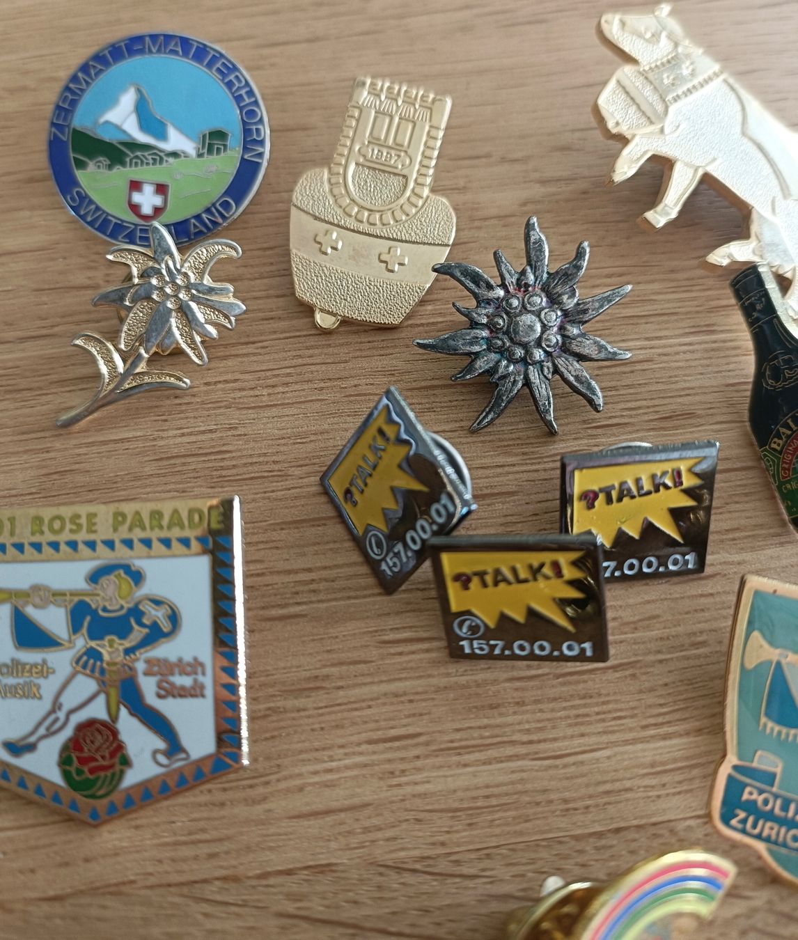 Placchette & Badge: Diverse Pins – Usato da Wallisellen venduto da plast01 3