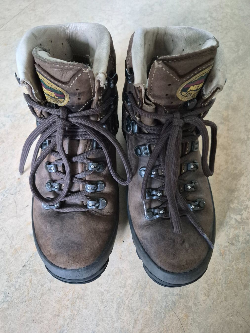 Meindl Scarpe da donna: Meindl Borneo 2 MFS Wanderschuhe Kat. B, Gr. 38 – Usato da Winterthur venduto da EH47 4