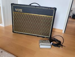 Schöner alter VOX Röheren Verstärker mit Fusspedal