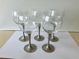 5 edle Weingläser mit Zinnfuss