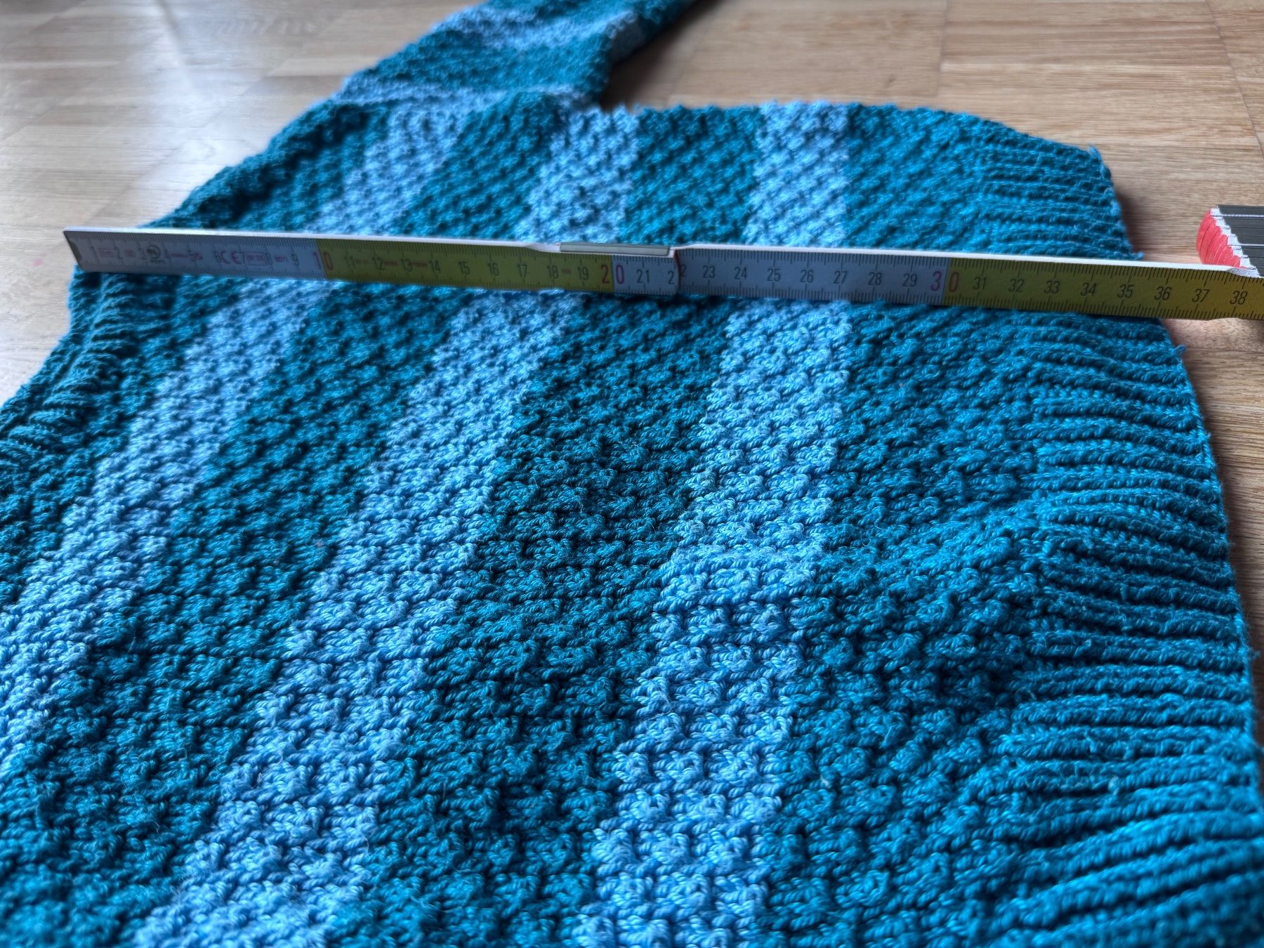 Maglioni & Felpe: Handmade Strickpullover, Blau gestreift Grösse 98-104 ? – Usato da Zürich venduto da mybuybye 2