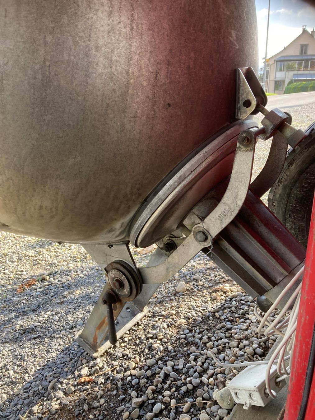 Lampade: Scheinwerfer Lampe Industriedesign gross – Usato da Oberbussnang venduto da Schmiede_herzog 5