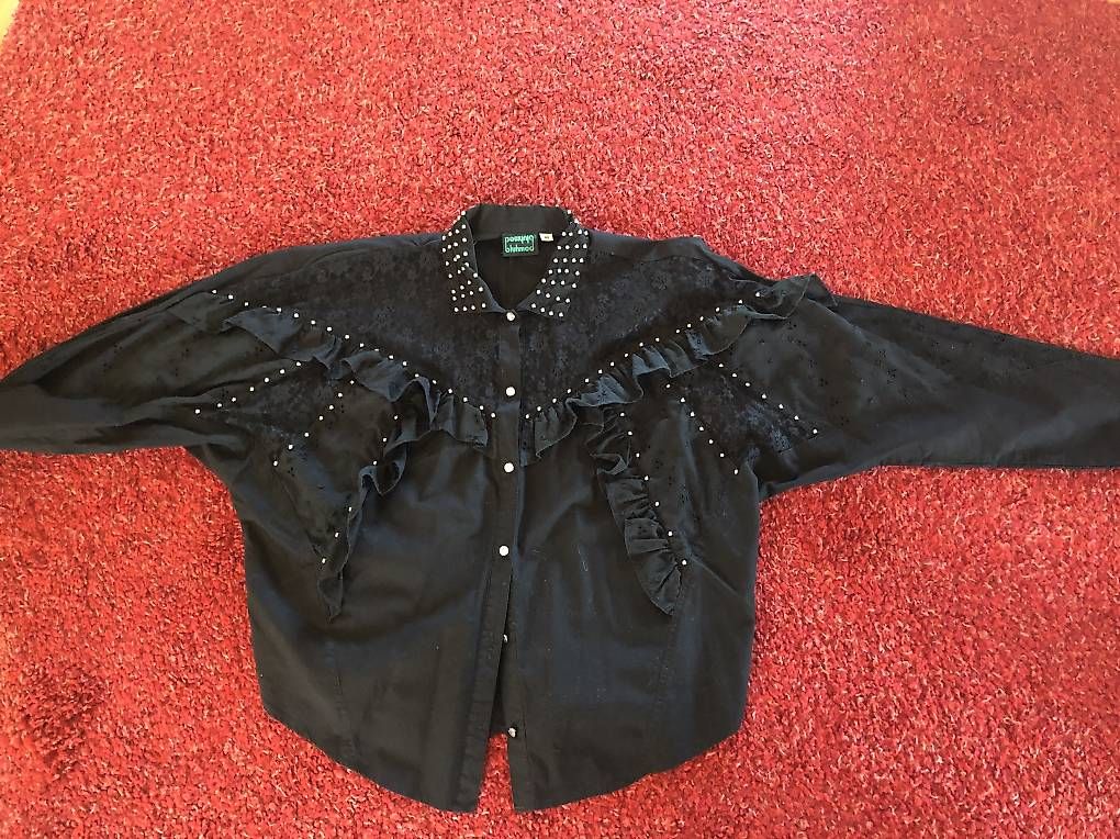 Camicette: Bluse aus der Modekollektion bluhmode – Usato da Luzern venduto da Lu66