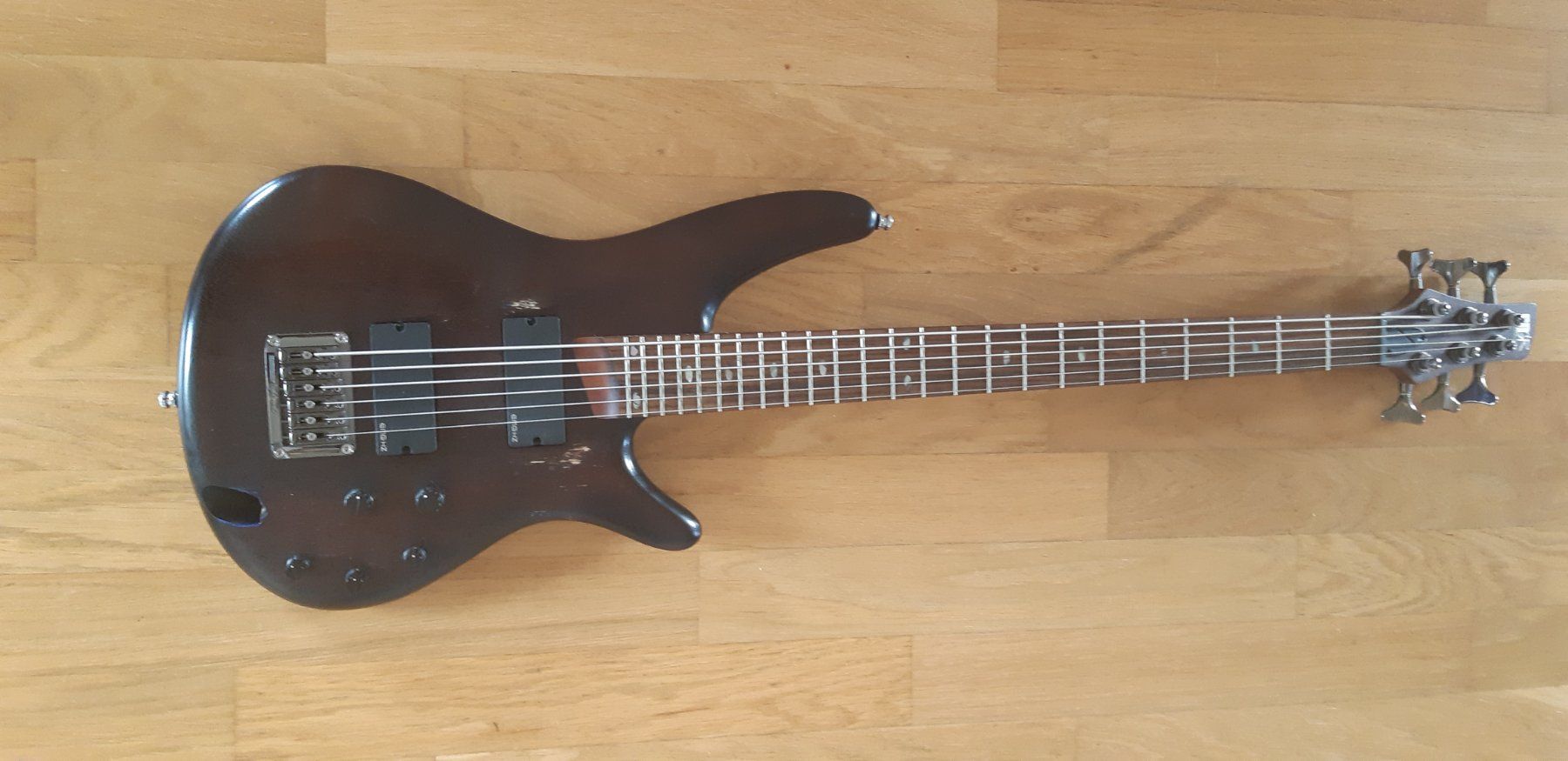 Ibanez Strumenti musicali: Ibanez src 6 Gitarrenbass – Usato da Luzern venduto da pirovino73