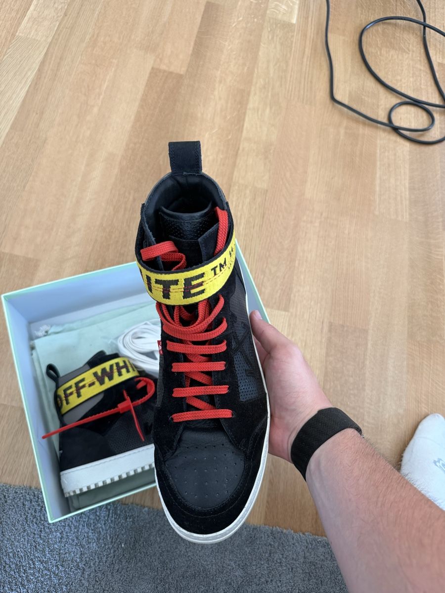 Off-White Scarpe da uomo: Off-White OFF-WHTIE Drilled Leather High Top 'Black'  – Nuovo (secondo la descrizione) da Genève venduto da iry_67wr 2