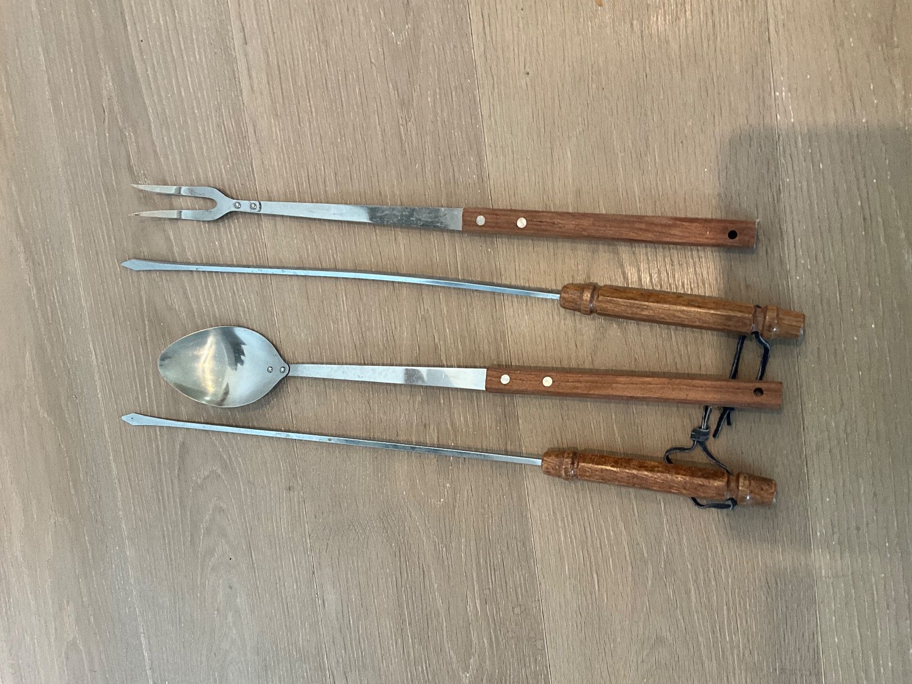 Grills: Set de barbecue - Fourchette, cuillère – Gebraucht aus Uitikon Waldegg von sch_m58c