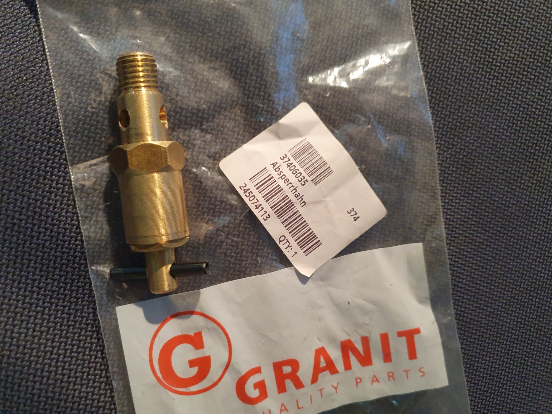Autres pour métaux et serrurerie: Diesel-Absperrhahn – Neuf avec emballage d'origine à Tobel par Fiatagri