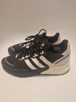 Basket Adidas , taille 42-42.5