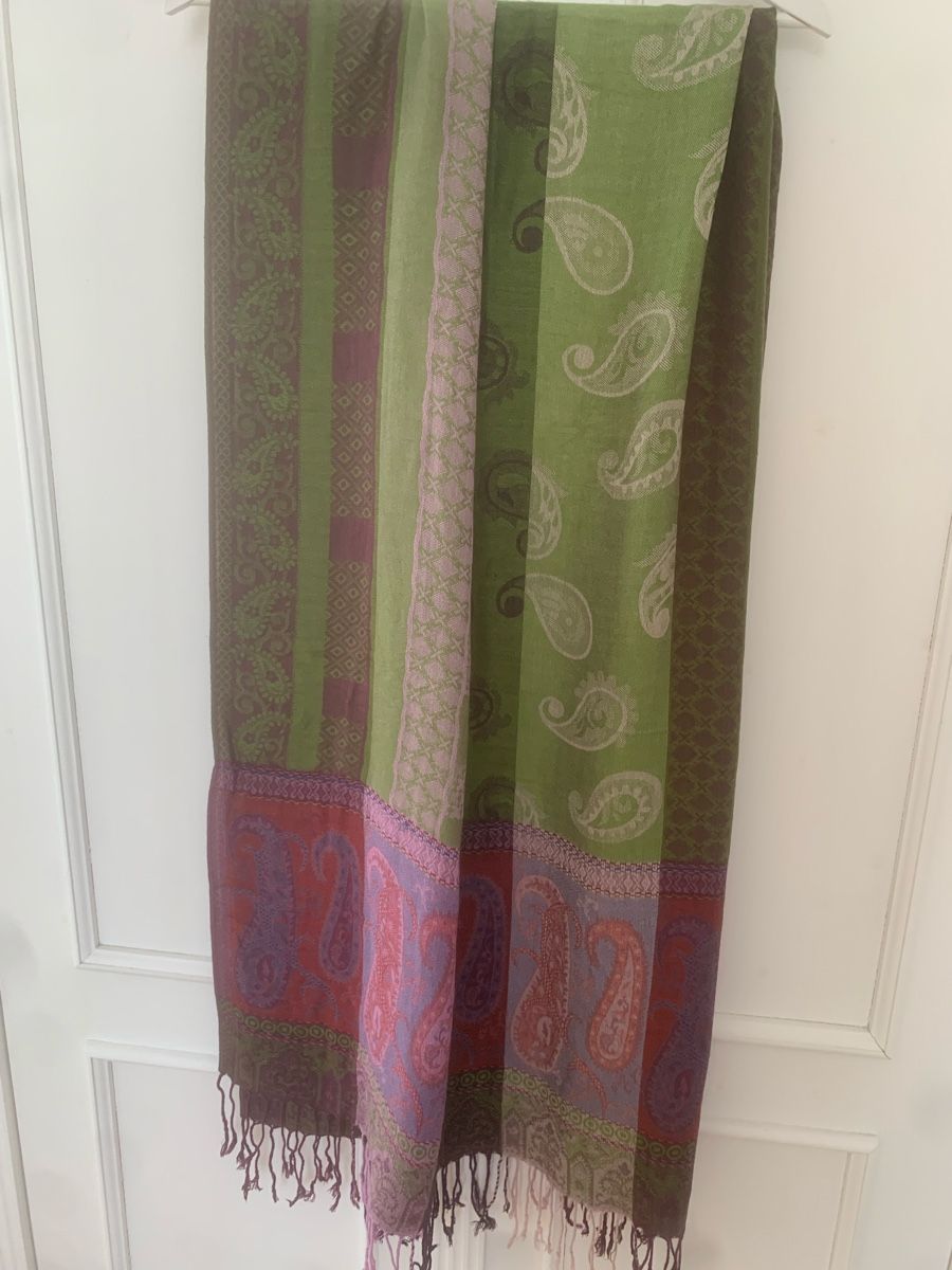 Foulard & Sciarpe: Gemütlicher Schal aus Kaschmir/Seide – Usato da Zürich venduto da MK124 1