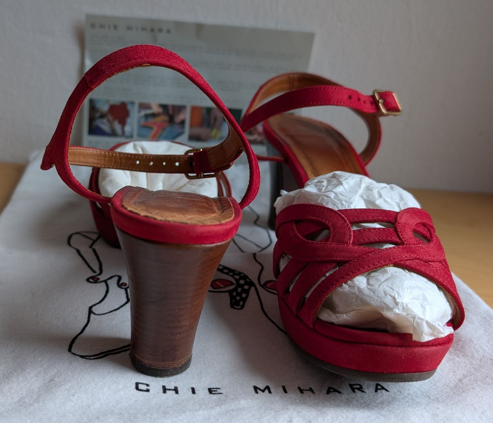 Chie Mihara Scarpe da donna: Chie Mihara Sandale Gr. 37.5 – Nuovo (secondo la descrizione) da Thalwil venduto da kat_d85f 1