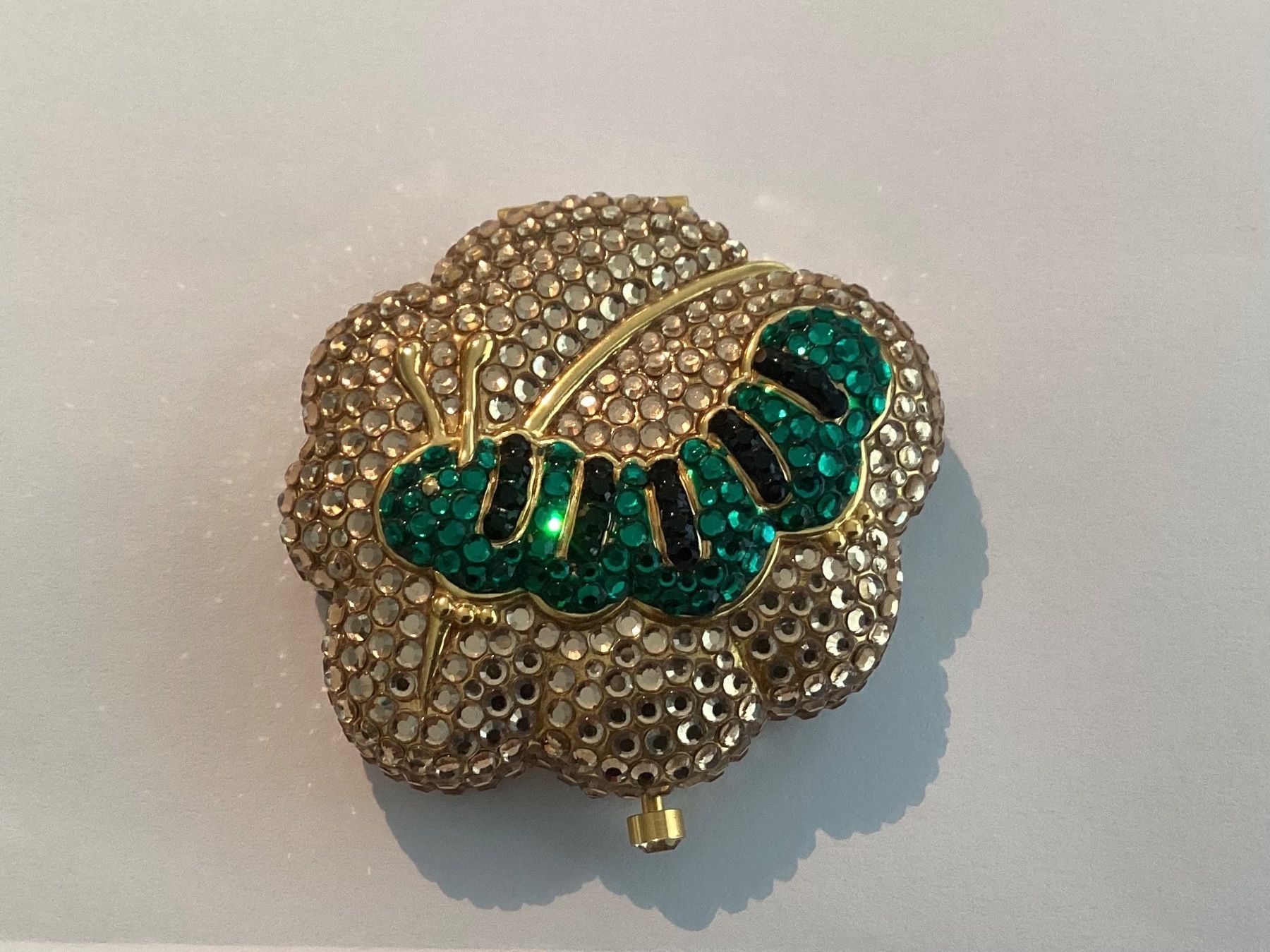 Estée Lauder Make-up: Estée Lauder / Puderdose  Strass  🐛 – Gebraucht aus Beinwil am See von kae_gh7c