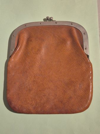 Antike Lederbörse/Geldbeutel mit sep. Innenfach, 20x17cm