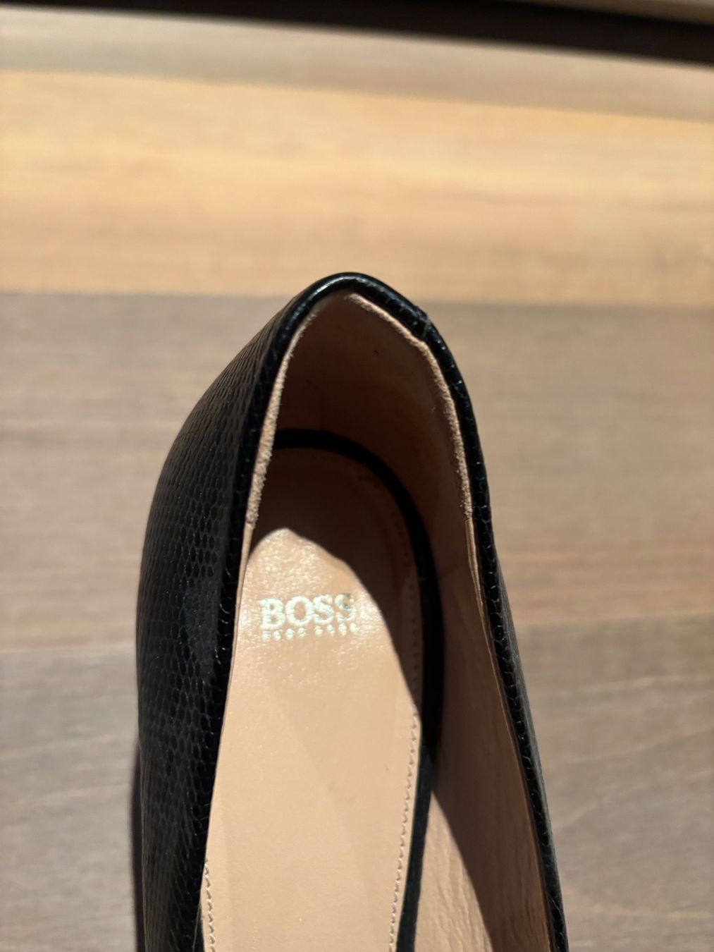Hugo Boss Damenschuhe: BOSS Peep Toe Pumps schwarz 38 – Gebraucht aus Zollikon von d_grabher 2