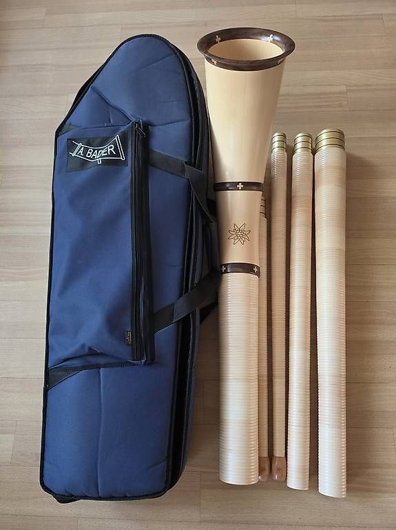 Strumenti musicali: Bader Alphorn Swiss Edition – Usato da Niederuzwil venduto da roltav 3